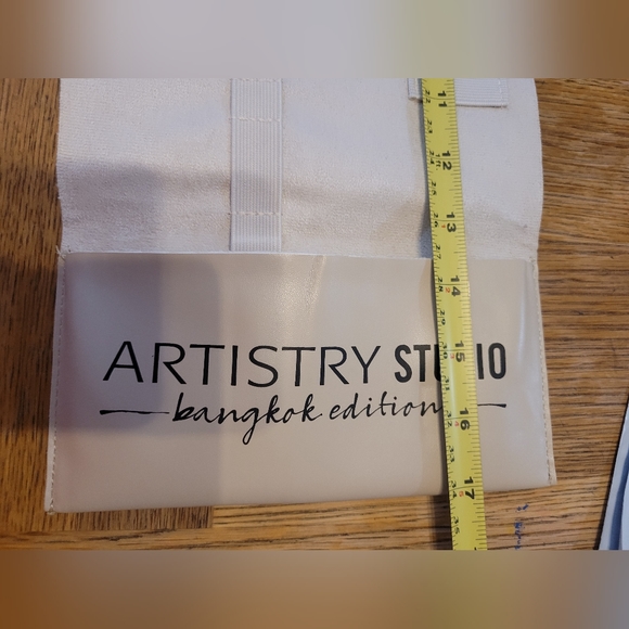 Artistry studio bangkok edition makeup brushes bag - Picture 13 of 13